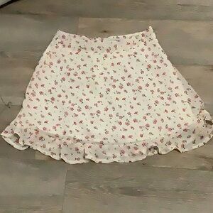 Cream pink flowered ruffled mini skirt